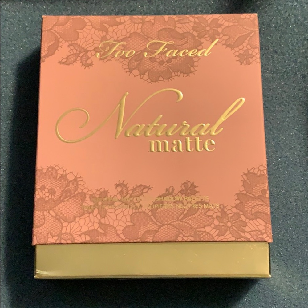 Too Faced natural matte palette